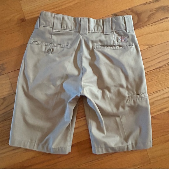 Dickies Men’s Slim Fit Flat Front Tan Shorts Size 29 - Picture 3 of 11